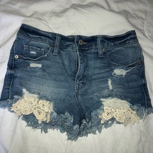 mossimo distressed high rise shorts 🌵